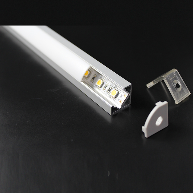 W18.4mm*H18.4mm (Ancho interior 14.1mm) Forma de triángulo de perfil de aluminio LED